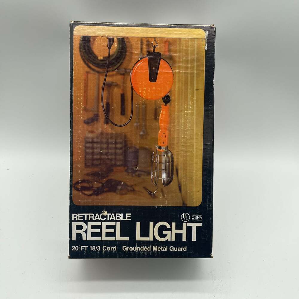 Vintage Woods Wire Cat. No. 212 Retractable Reel‎ Work Light 20 FT 18/3 Cord